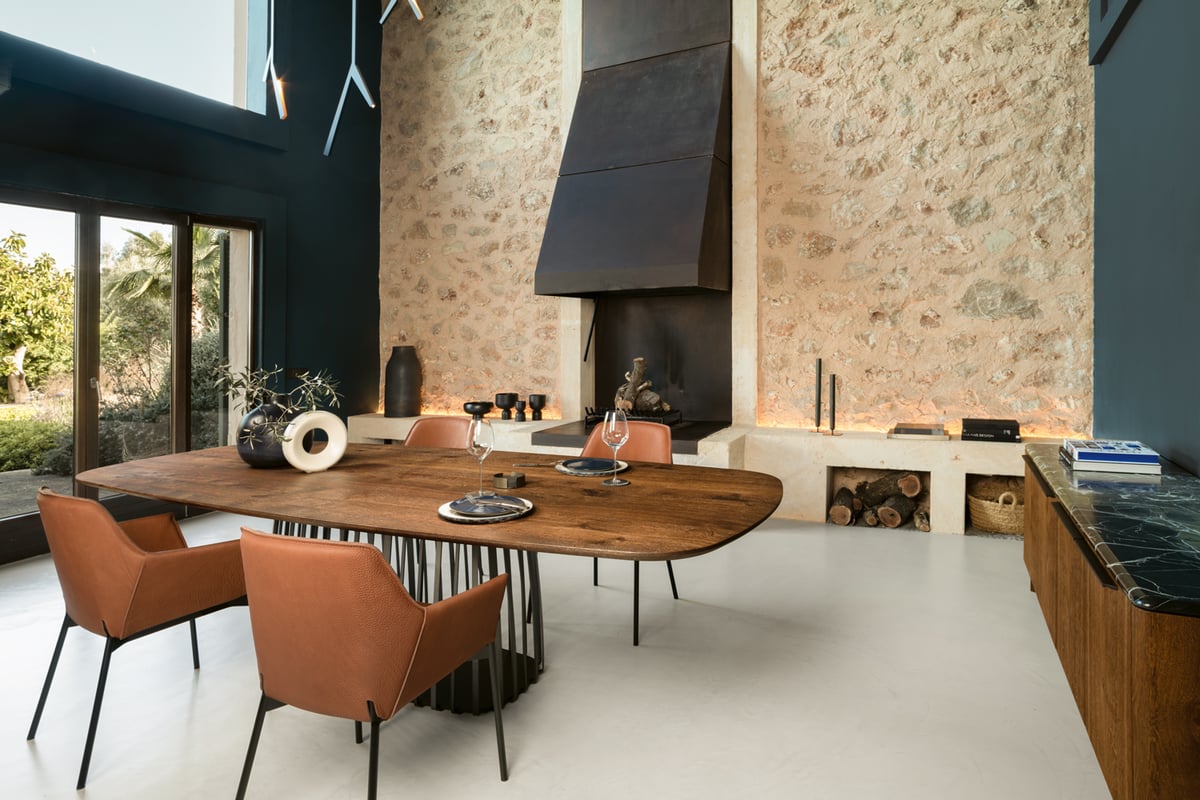 janua_bc07_basket_tisch_bootsform_indoor_geraeuchert_holz_eiche_natur_stahl_rohstahl_lasur_e_03
