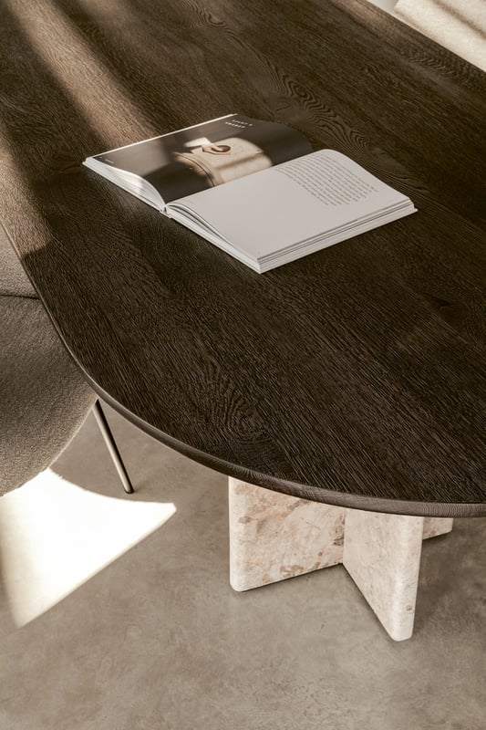 janua_bc17_t-rox_tisch_oval_indoor_raucheiche_holz_eiche_geraeuchert_anthrazit_stein_ceppo_beige_e_03