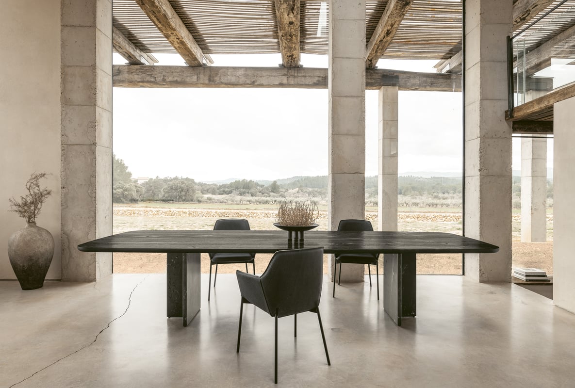janua_bc17_t-rox_tisch_rechteckig_indoor_gekoehlt_holz_eiche_ton_schwarz_stein_infinty_e_01