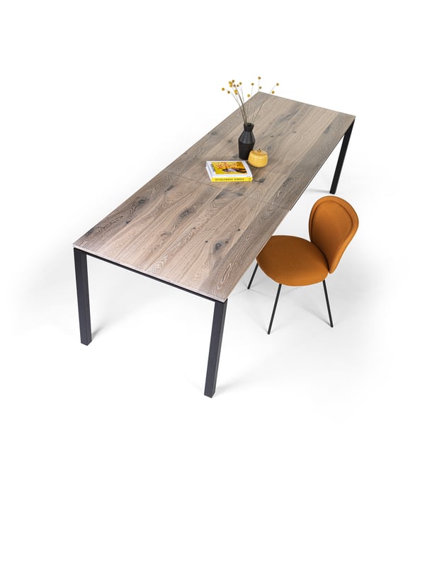 janua_s600_cpsdesign_ausziehtisch_indoor_geraeuchert_holz_eiche_weiss_roheffekt_stahl_tiefschwarz_e_02