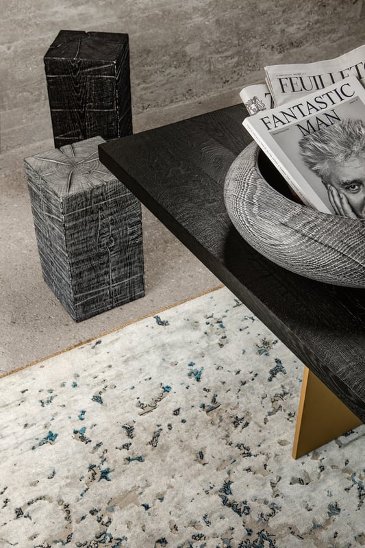janua_sc41_tisch_indoor_gekoehlt_holz_eiche_ton_schwarz_aluminium_messing_eloxiert_e_03