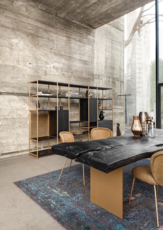 janua_sk01_monolith_tisch_indoor_gekoehlt_holz_eiche_ton_schwarz_aluminium_messing_eloxiert_e_02