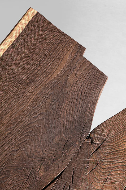 janua_sk08_butterfly_tisch_indoor_geraeuchert_holz_eiche_natur_stahl_tiefschwarz_e_02