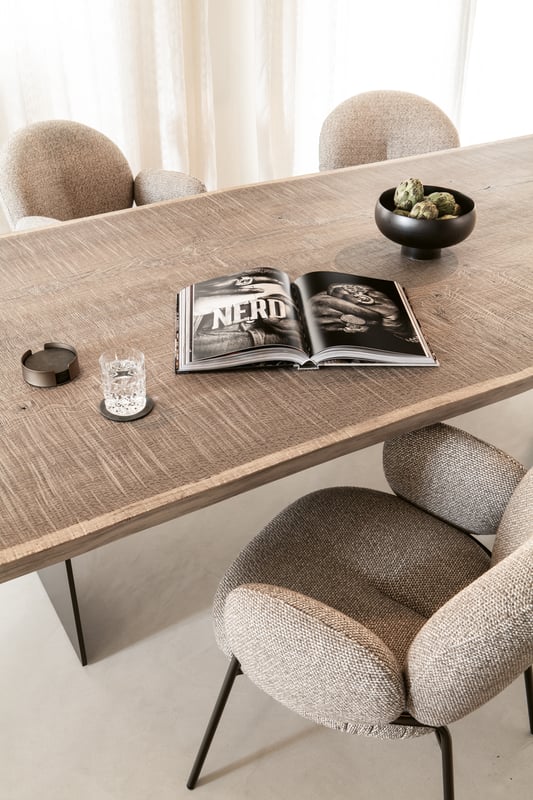 janua_sk08_butterfly_tisch_indoor_geraeuchert_holz_eiche_weiss_roheffekt_stahl_bronze_lasur_e_05